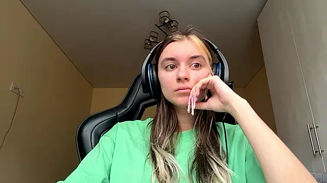 PluralPalaver online show from March 16, 6:17 am