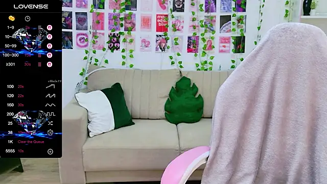 JulieHiL online show from March 12, 7:44 am