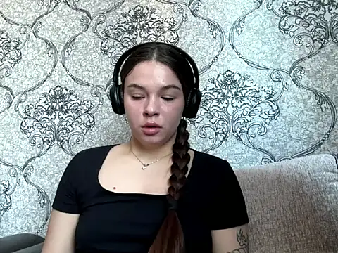 AkikoAnkrom online show from March 17, 8:07 am