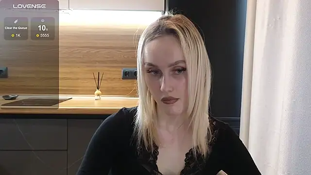 Bella Villen online show from June 25, 1:02 pm