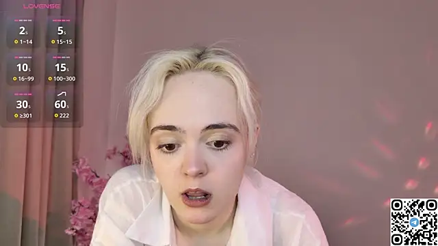 Bambi Bloom online show from April 29, 5:10 am