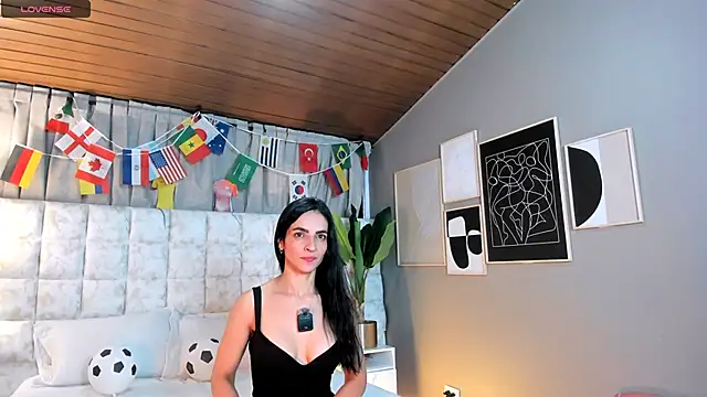 Samantha Velle online show from June 12, 2:47 pm