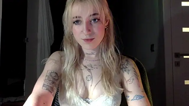 EmmyWet online show from April 29, 8:14 pm