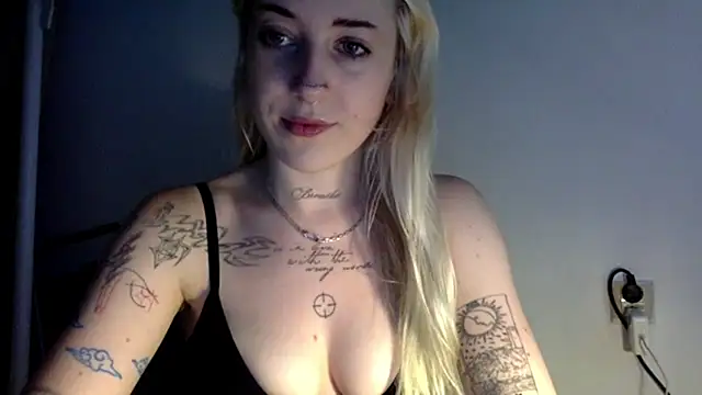 EmmyWet online show from June 23, 6:39 pm