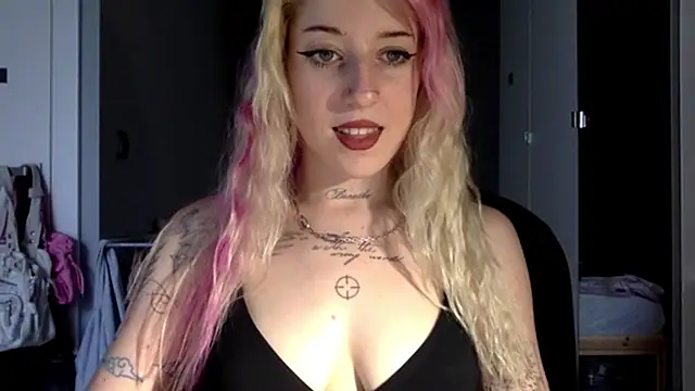 EmmyWet online show from July 4, 4:03 pm