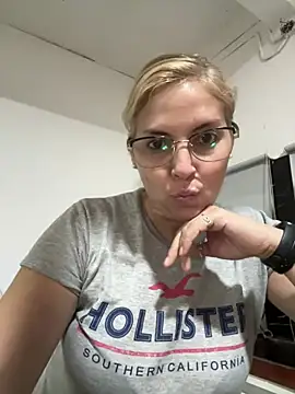 romi13 online show from July 25, 2:18 am