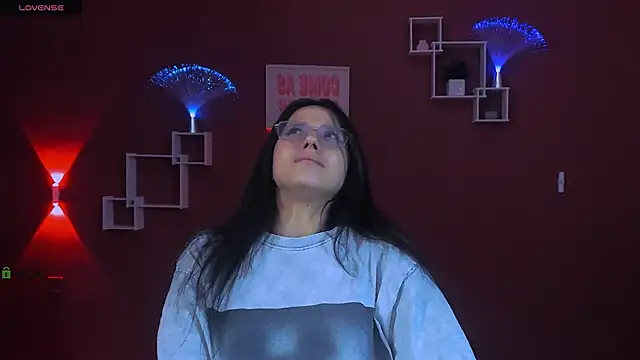 naomi fox1921 online show from May 2, 8:34 pm
