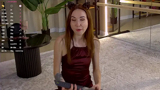 EmilyGray   online show from August 3, 9:04 am