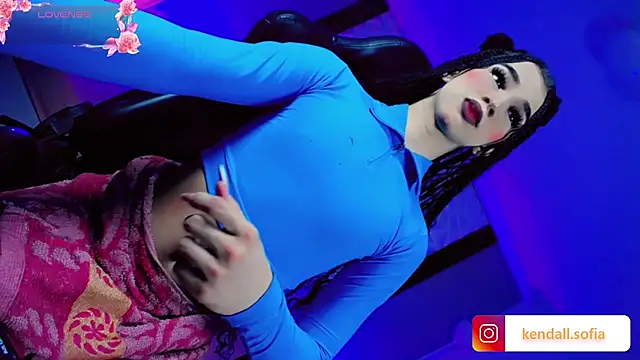 Sophiaa doll  online show from June 12, 5:37 am