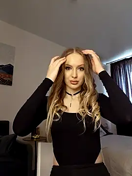 AlishaWey online show from March 6, 7:47 am