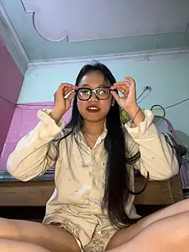 Leeeeiu online show from March 17, 3:05 pm