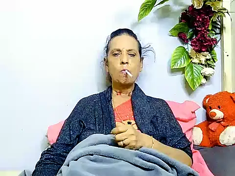 Hot queen58 online show from June 14, 5:08 am