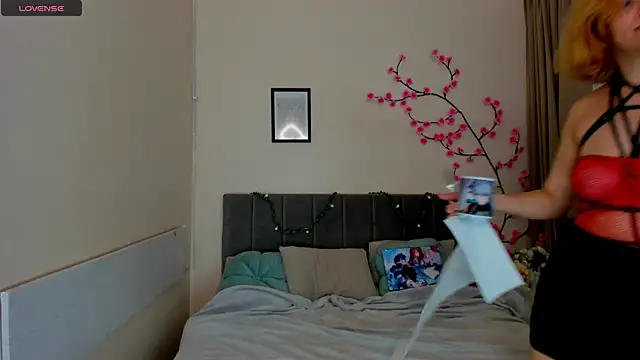 DellaRows online show from July 14, 5:23 am