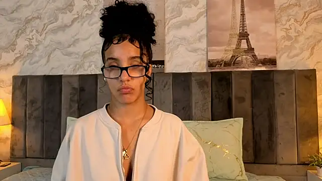 ElizabethSwift online show from March 16, 12:20 pm