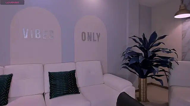 ClaireDawsonX online show from April 29, 3:32 am