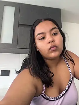 Sakura Velvet online show from March 17, 6:01 pm