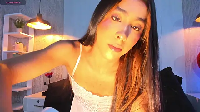 mxli divine  online show from July 4, 5:09 pm