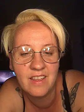 SofiaAmour online show from July 15, 6:45 pm