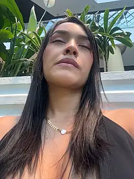 Mia-villalobos online show from May 9, 4:31 pm