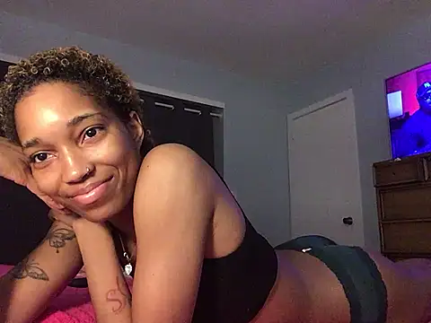 LunaBl00m online show from March 14, 9:21 am