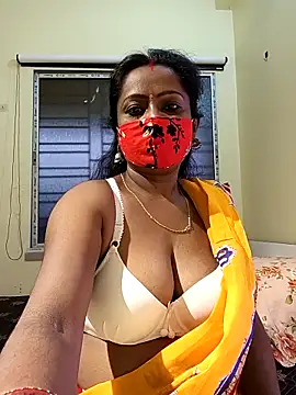 misti-boudii online show from May 2, 11:19 pm