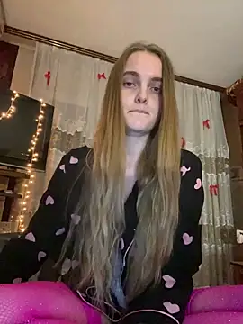 LunaVey online show from June 8, 6:41 pm