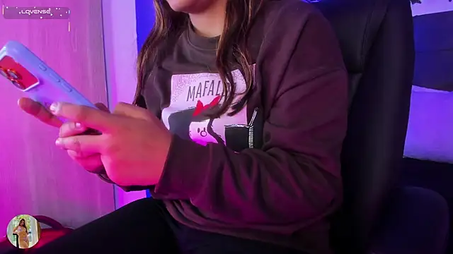 charlotte keyss online show from March 20, 4:17 am