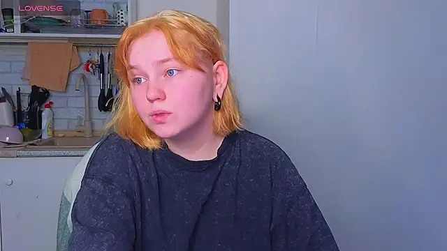 soft focus online show from April 28, 4:49 am