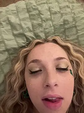 imkhloe online show from March 15, 1:51 am