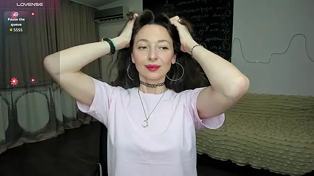 Kate Millersi online show from June 14, 11:54 am