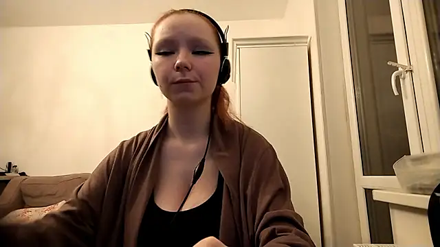 velyraxis online show from March 4, 5:08 pm