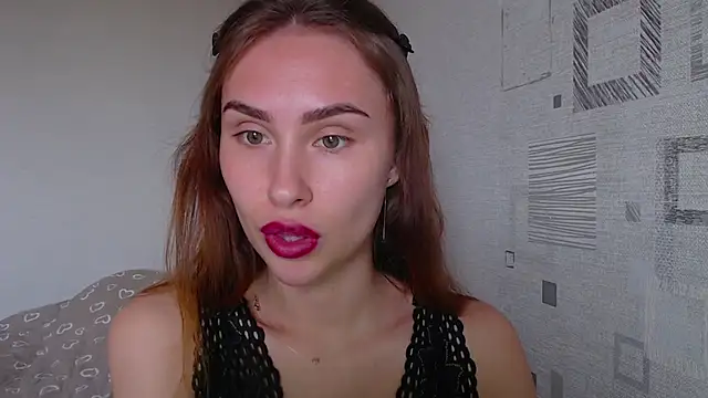 yourameliaa online show from April 29, 1:58 pm
