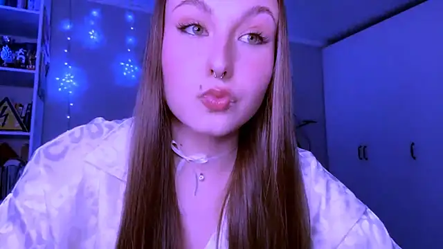 CutieSally online show from March 14, 4:30 pm