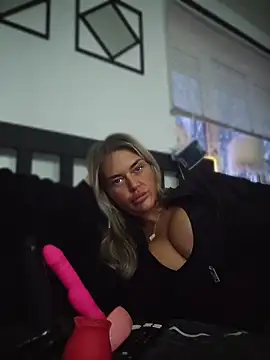 CarmenCapricorn online show from March 14, 6:31 pm