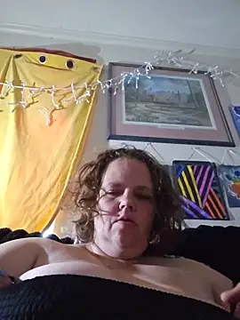 Purplesparkle1 online show from June 5, 5:08 pm
