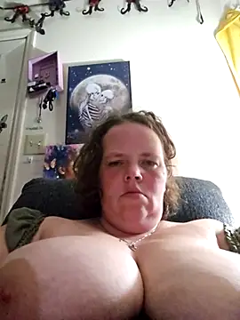 Purplesparkle1 online show from March 19, 2:27 am