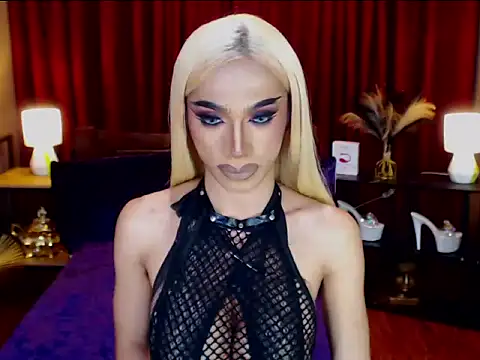KieraLee online show from April 30, 12:05 am