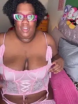 SweetCurvyRose online show from March 18, 10:04 pm