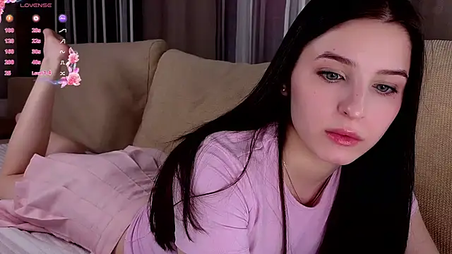 KerstinMaynor online show from May 28, 12:25 pm