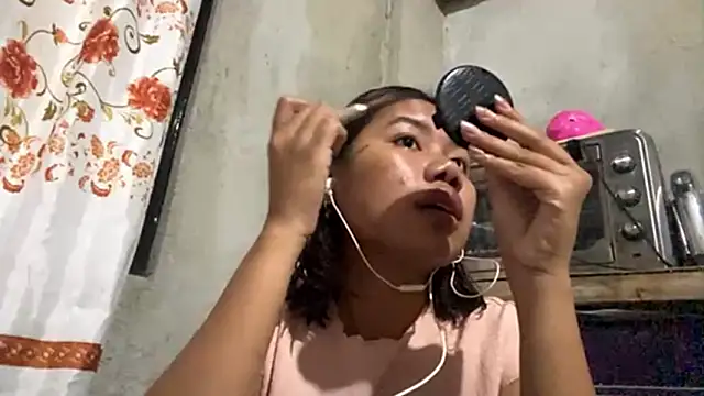 MatildaMozick online show from March 3, 9:43 pm