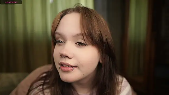 LeahAllsop online show from May 2, 3:10 am