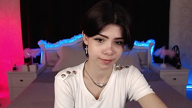 llittle-peachh online show from March 9, 3:59 pm