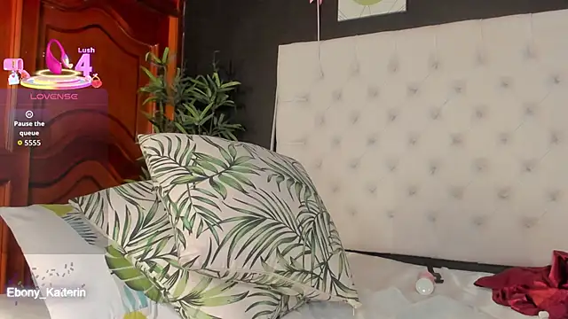ebony katterin online show from April 29, 5:40 pm
