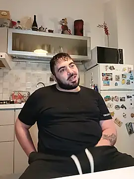 bear skinny online show from August 3, 9:31 pm
