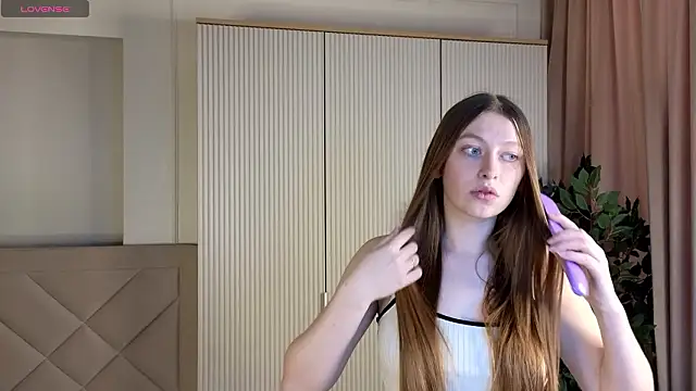 KelsiSinkey online show from March 6, 8:31 am