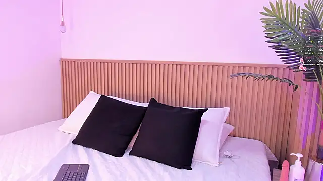 Zhara lenoire9 online show from March 18, 6:57 pm