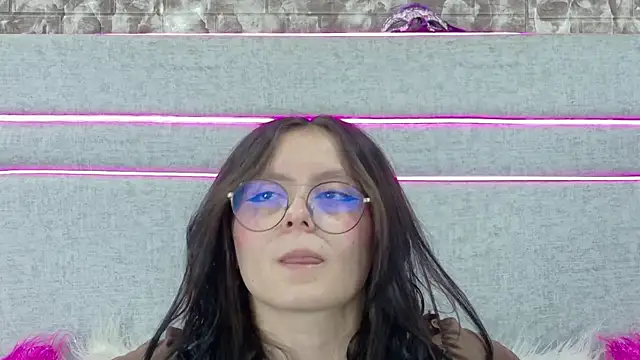 Naomimolie online show from July 27, 5:43 pm