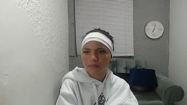 kimmyfuckass online show from May 4, 12:20 pm