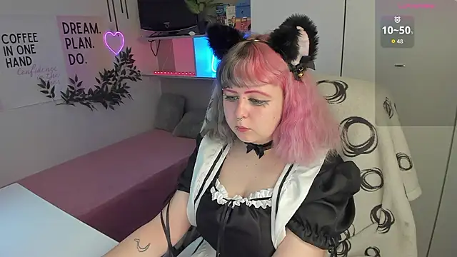 CherryBounce online show from March 20, 9:20 pm