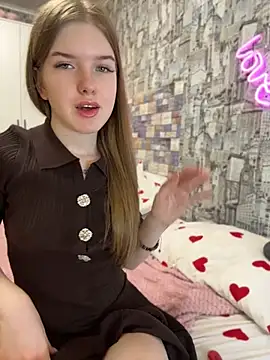 KayShaw online show from July 20, 1:41 am